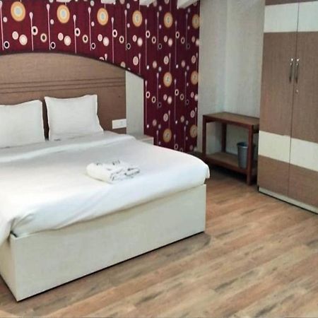 Dew Drop Inn อูตี ภายนอก รูปภาพ